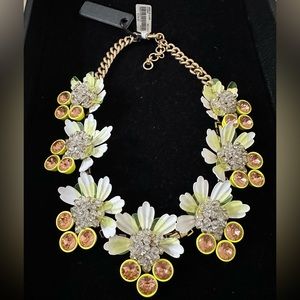 NWT J Crew RARE Brûlée Yellow & White Petal Necklace in Excellent Condit…